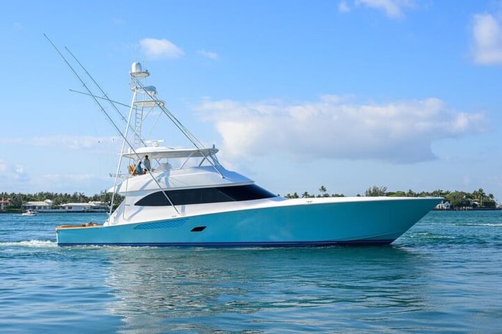 2013 Viking 82' Convertible "Blu Frog"