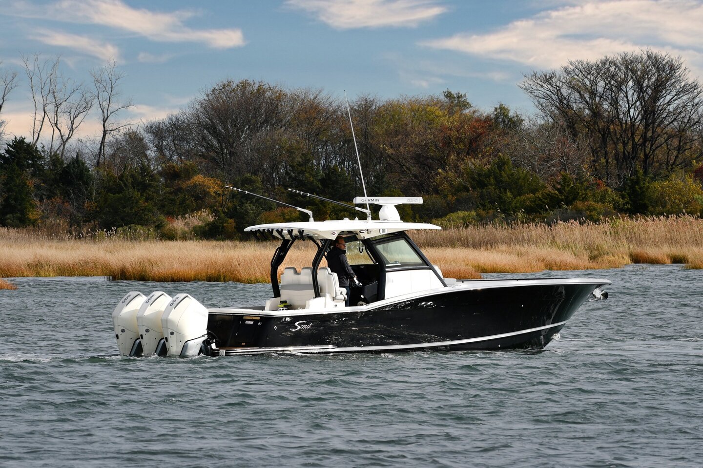 2020 Scout 355 LXF photo 1