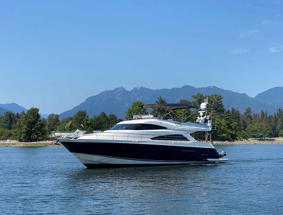 2018 2017 Fairline Squadron 65 photo 1