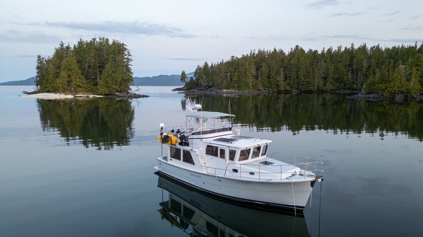 2020 Helmsman Trawlers 38E