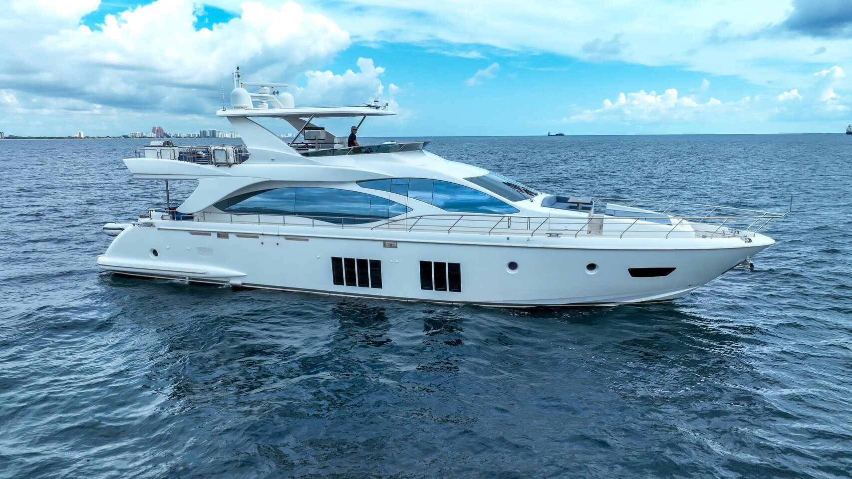 2017 Azimut 84' Flybridge "Satisfaction" photo 1