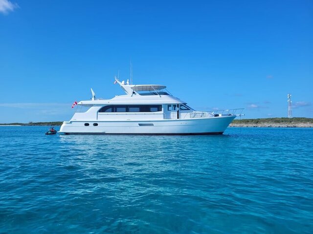 2001 Hatteras 75' Cockpit Motoryacht "King and I"