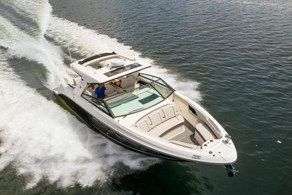 Sea Ray SLX 400 Outboard photo 2