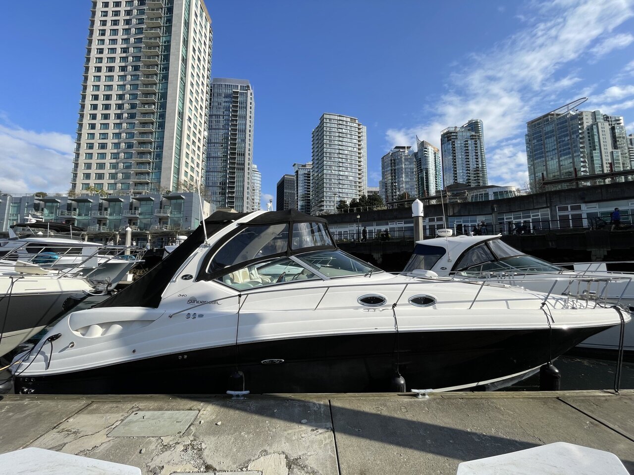 2008 Sea Ray 340 Sundancer photo 1