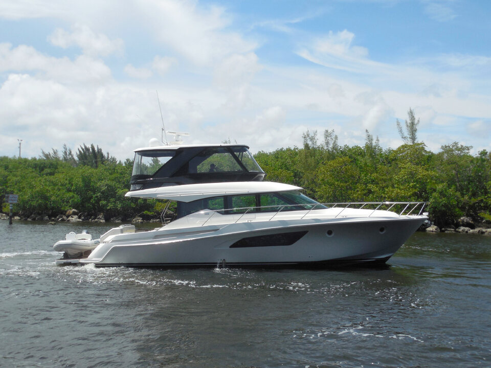 2017 Tiara F53 Flybridge photo 1