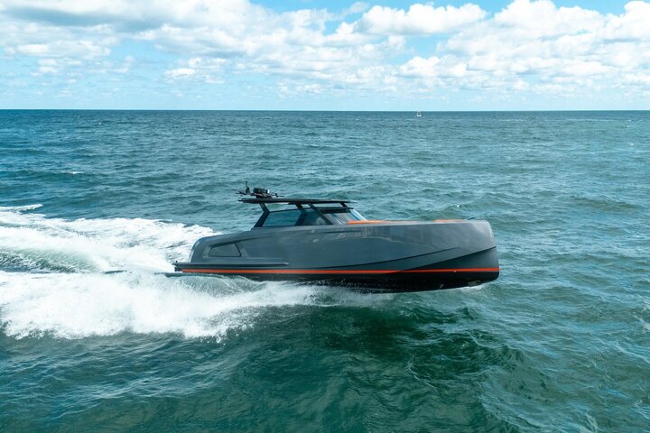 2022 Vanquish Yatchts VQ45 "Pharmasea"