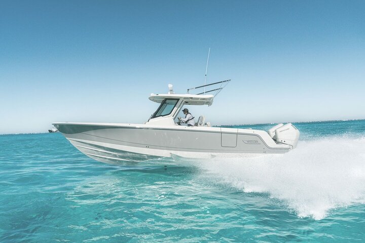 Boston Whaler 330 Outrage
