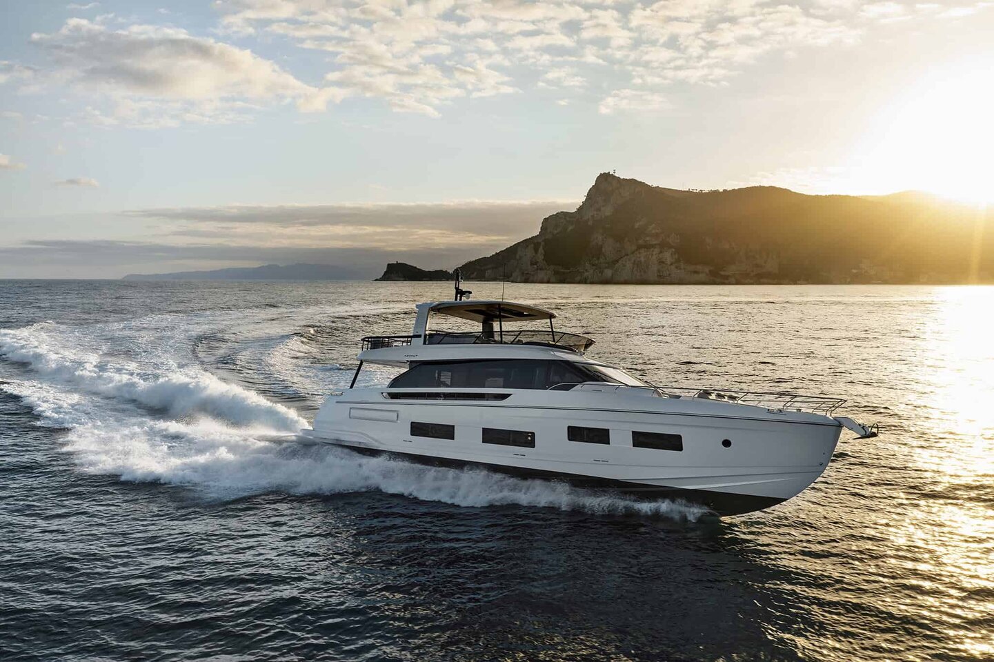 2025 Azimut Fly 82 photo 1