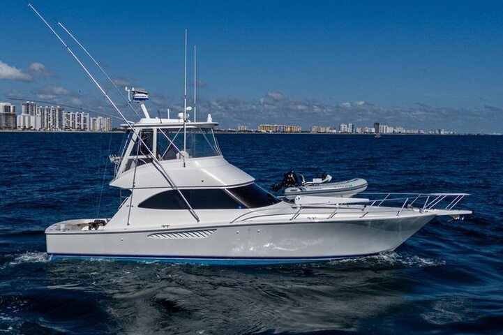 2016 Viking 46' "Blind Date"