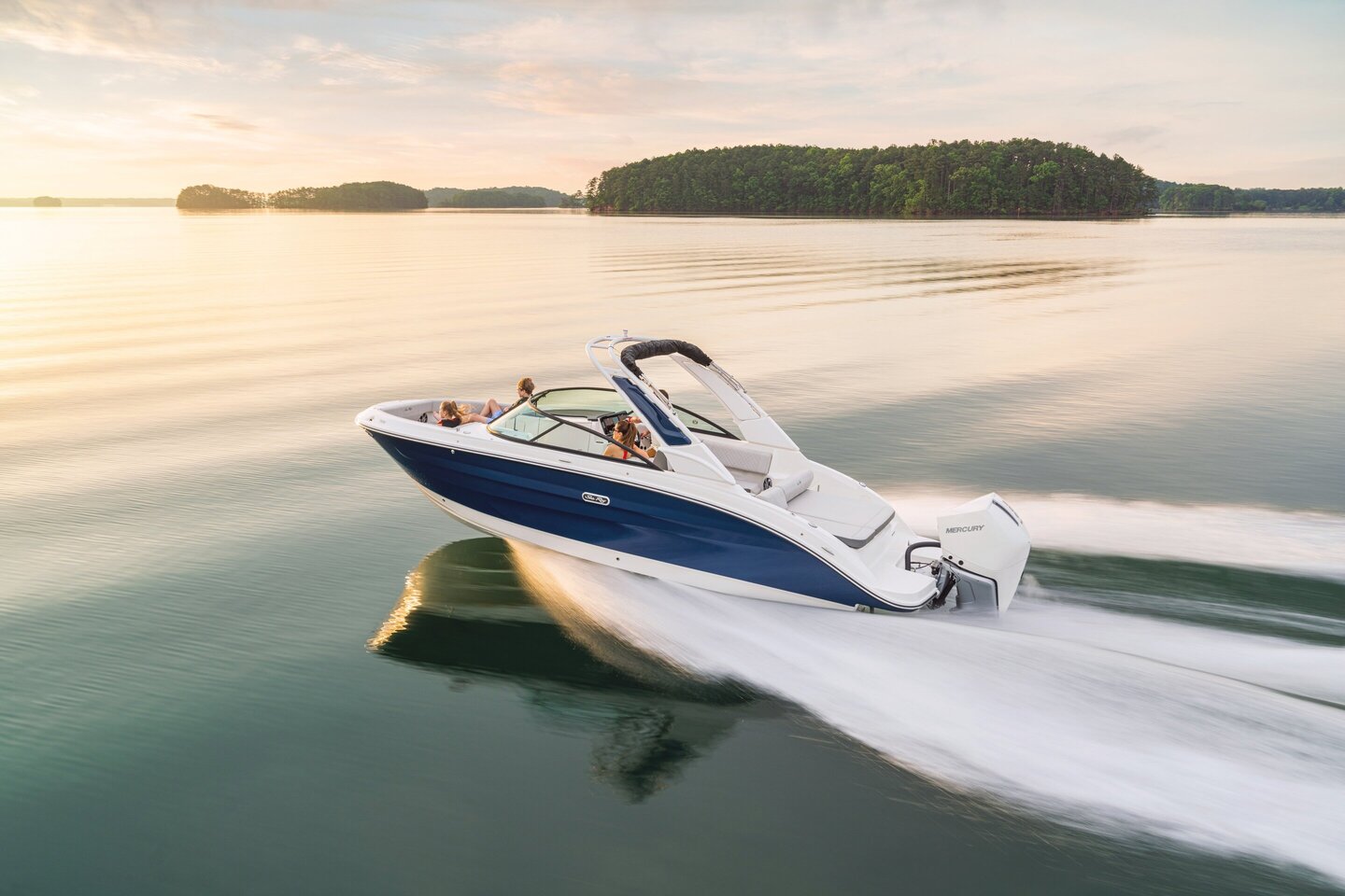 2025 Sea Ray SDX 250 Outboard photo 1