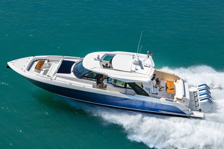 Tiara 56 LS