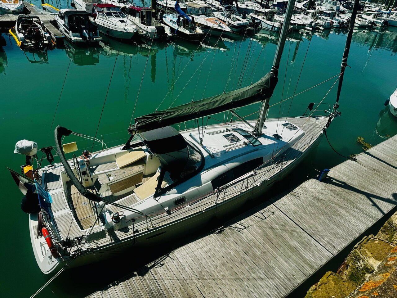 2008 Beneteau Oceanis 43 photo 1