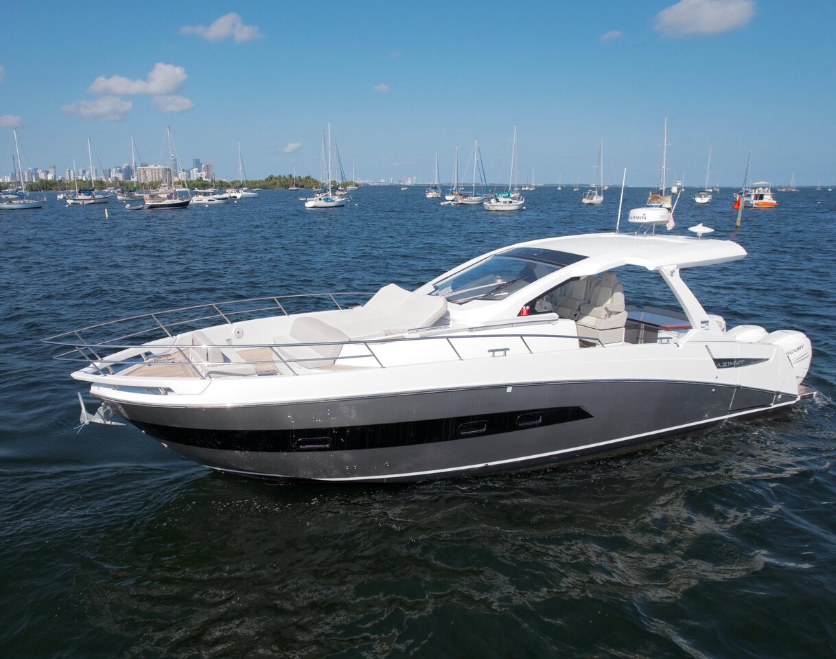 2018 Azimut 40 "Hi Rise" photo 1