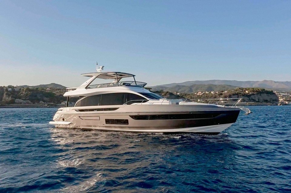 Azimut Fly 72 photo 1