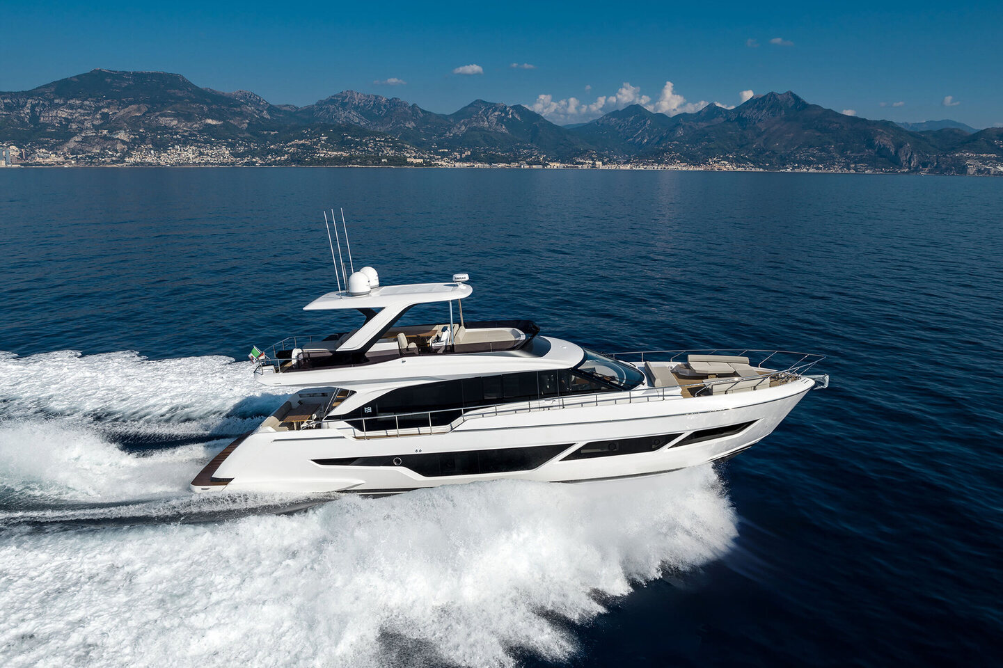 2024 Ferretti Yachts 670 photo 1