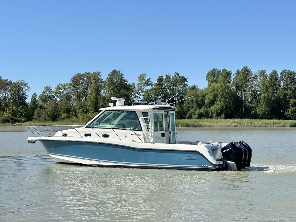 2020 Boston Whaler 345 Conquest Pilothouse photo 1