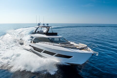 Ferretti 670