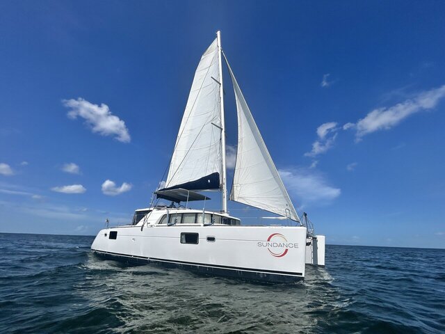 2004 Lagoon 440 - Sundance