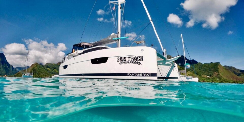 Fountaine Pajot Astrea 42 "SIDE TRACK"