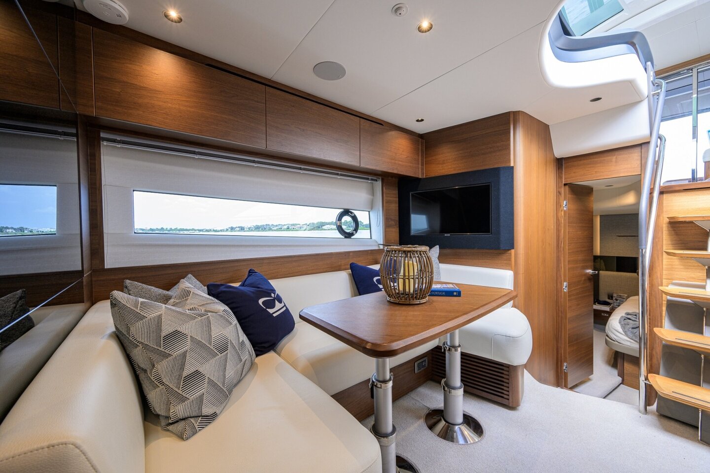 2024 Princess V50 "Crown" photo 14