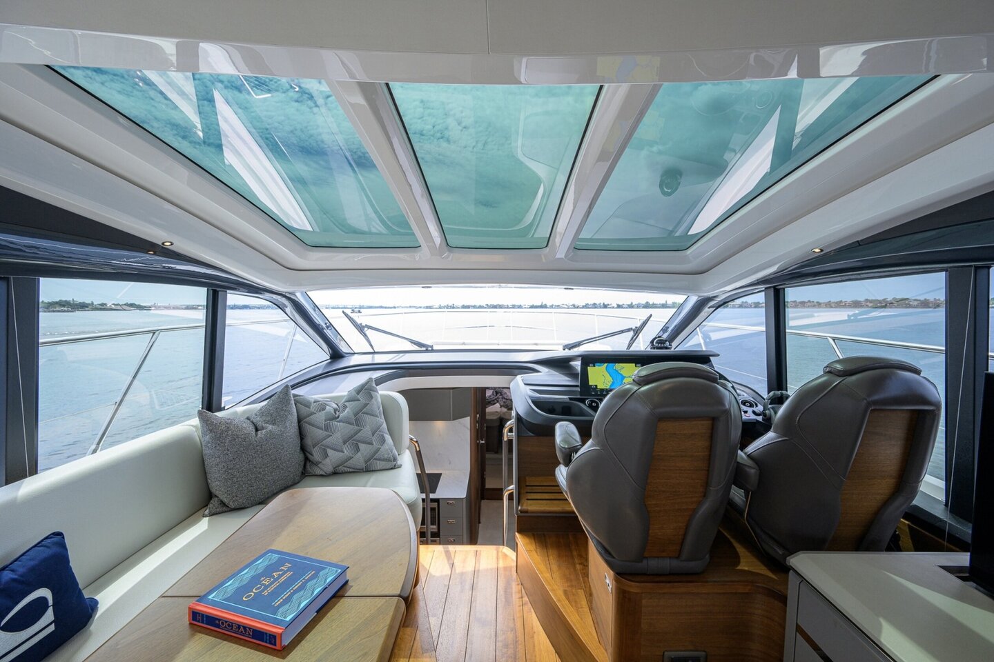 2024 Princess V50 "Crown" photo 44
