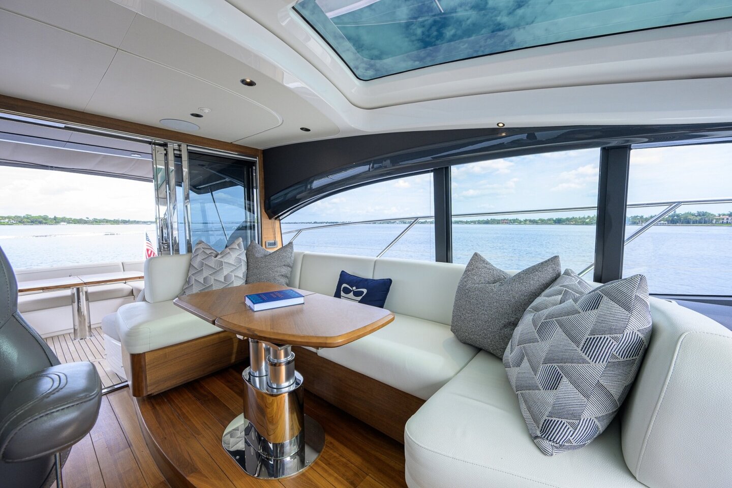 2024 Princess V50 "Crown" photo 46