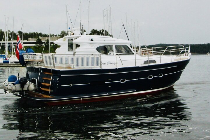 25072 - 2003 Elling E3